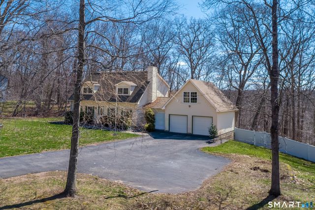 5 Lost Acres Road, Norwich, CT 06360