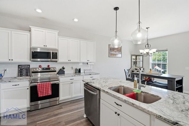 113 Battalion Lane, Hinesville, GA 31313