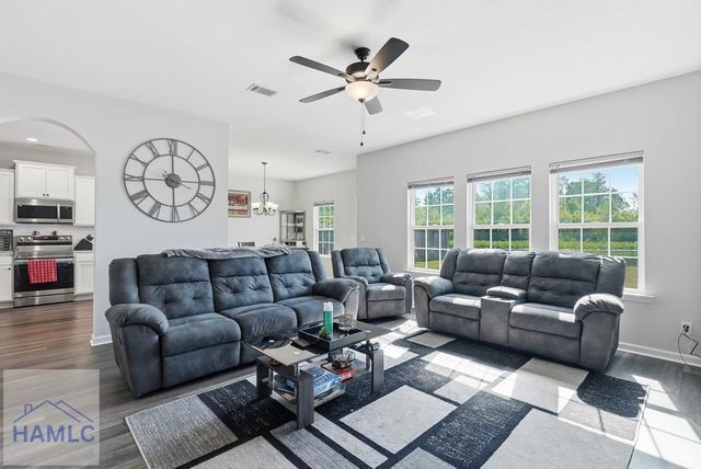 113 Battalion Lane, Hinesville, GA 31313