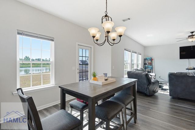 113 Battalion Lane, Hinesville, GA 31313