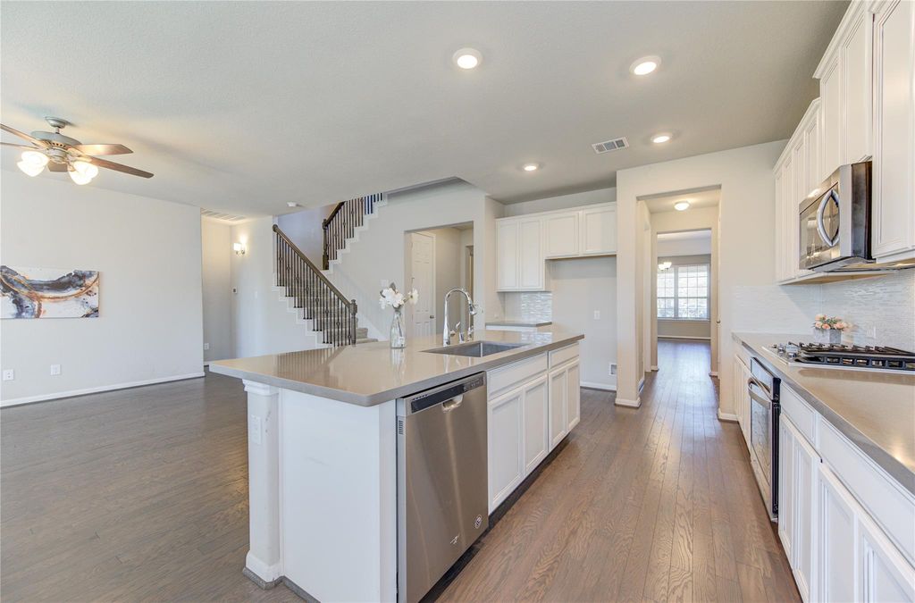 Image 12 of property listing at 9618 Eastern Sky Lane, Richmond, TX 77406