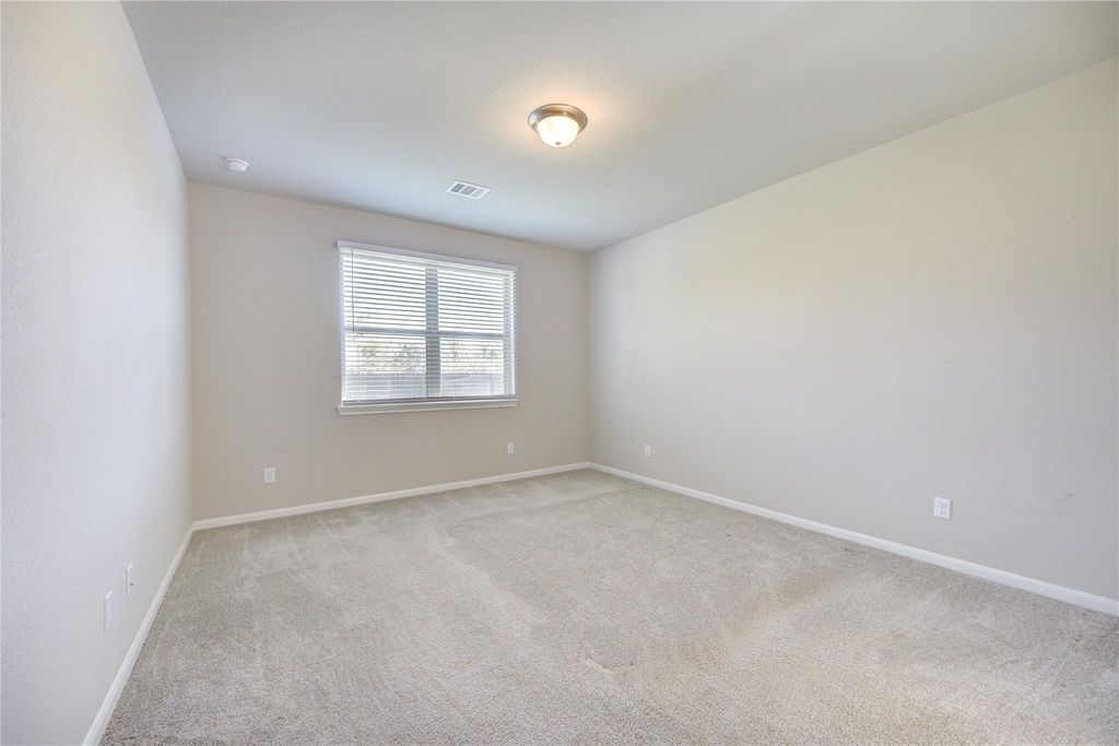 Image 15 of property listing at 9618 Eastern Sky Lane, Richmond, TX 77406