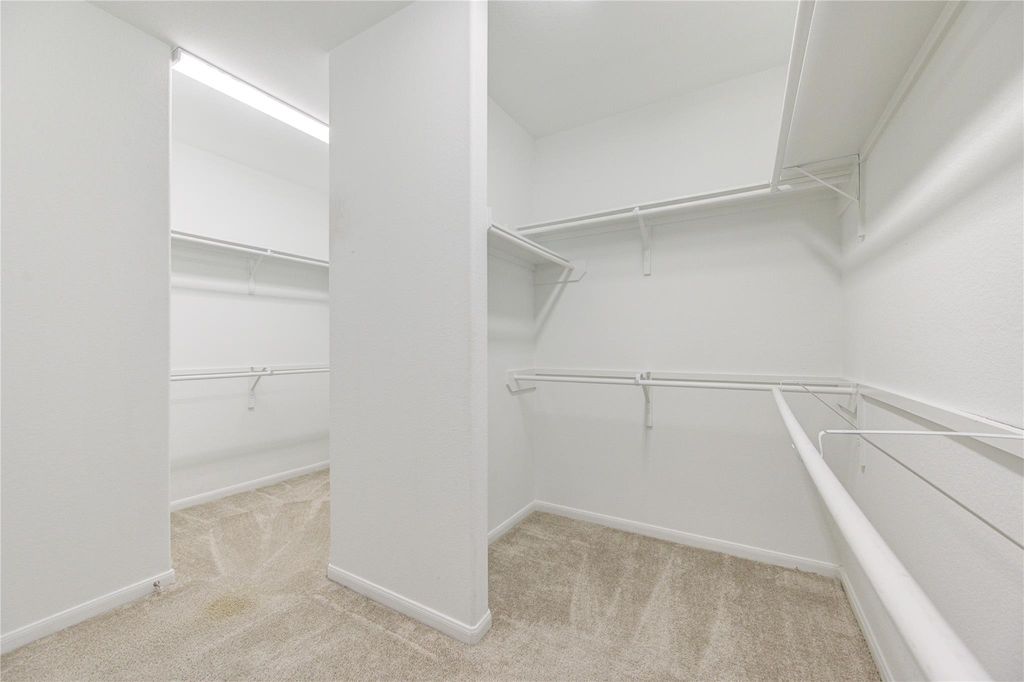 Image 21 of property listing at 9618 Eastern Sky Lane, Richmond, TX 77406