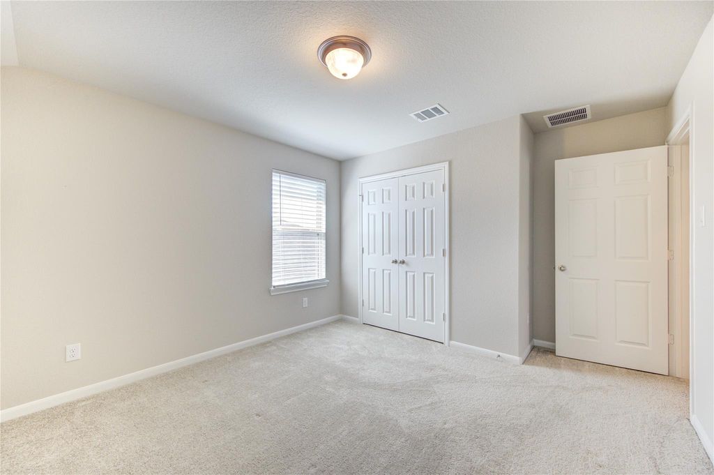 Image 28 of property listing at 9618 Eastern Sky Lane, Richmond, TX 77406