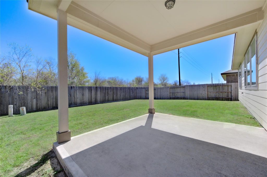 Image 32 of property listing at 9618 Eastern Sky Lane, Richmond, TX 77406