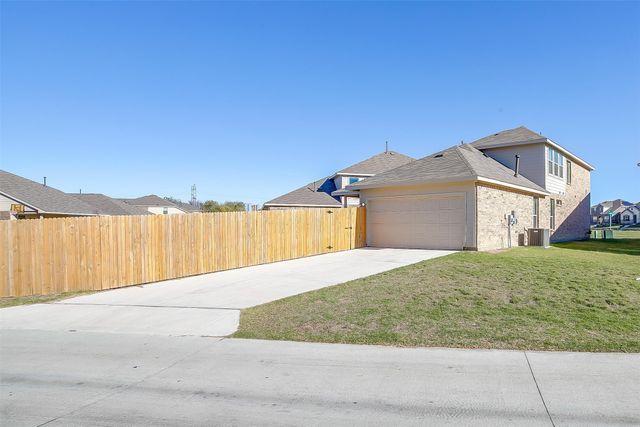 2521 Maplehurst Drive, Fort Worth, TX 76179
