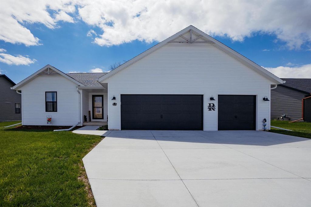 349 PRAIRIE FOX STREET, North Fond Du Lac, WI 54937