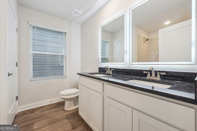 201 Harris Walk 20, West Point, GA 31833