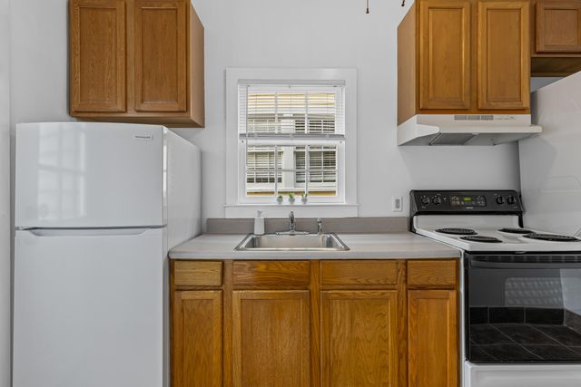 6 Ashe Street, Charleston, SC 29403