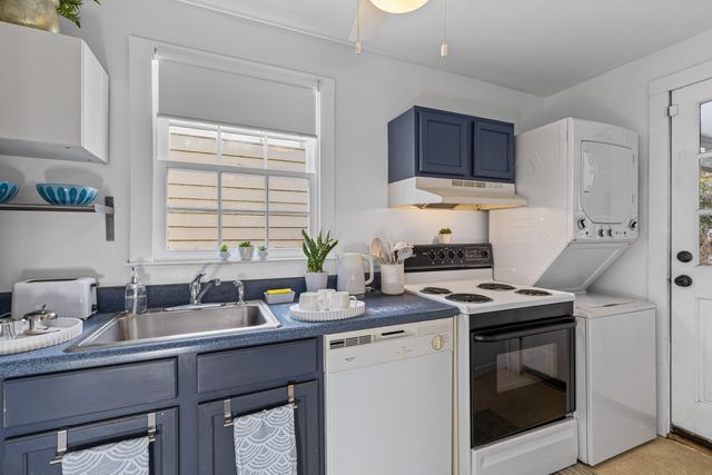 6 Ashe Street, Charleston, SC 29403