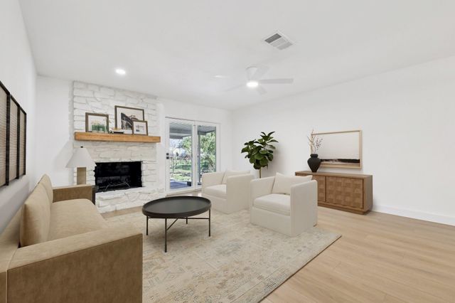 8214 Kearsarge DR, Austin, TX 78745