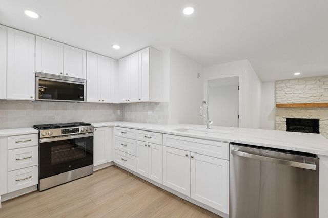 8214 Kearsarge DR, Austin, TX 78745