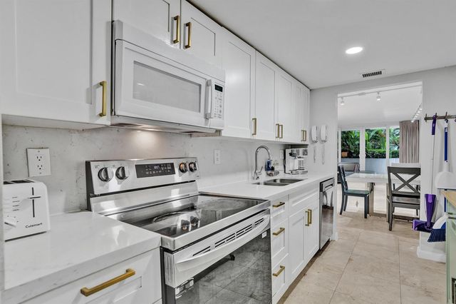 1717 N Bayshore Drive a1041, Miami, FL 33132