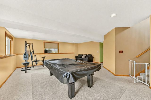 3931 Birmingham Lane NW, Rochester, MN 55901