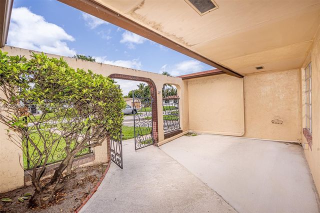 8721 NW 18th Street, Pembroke Pines, FL 33024