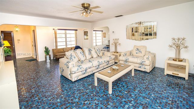 8721 NW 18th Street, Pembroke Pines, FL 33024