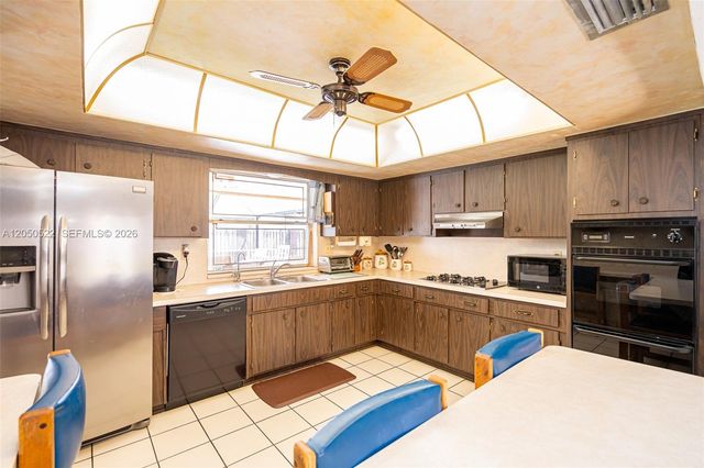 8721 NW 18th Street, Pembroke Pines, FL 33024
