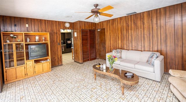 8721 NW 18th Street, Pembroke Pines, FL 33024
