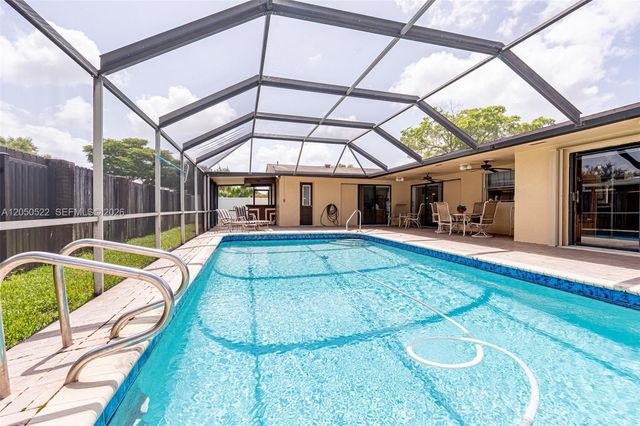 8721 NW 18th Street, Pembroke Pines, FL 33024