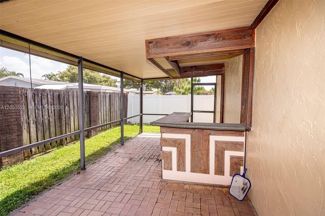 8721 NW 18th Street, Pembroke Pines, FL 33024
