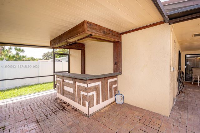8721 NW 18th Street, Pembroke Pines, FL 33024