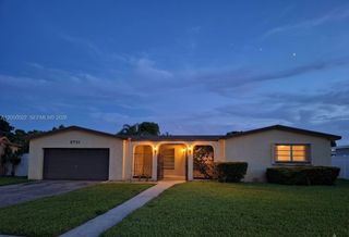8721 NW 18th Street, Pembroke Pines, FL 33024