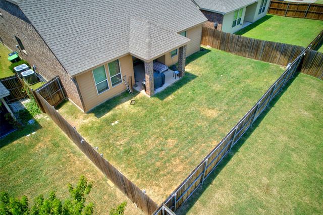 2113 Lake Hawthorne Trail, Little Elm, TX 75068