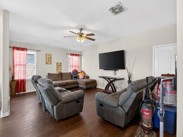 2113 Lake Hawthorne Trail, Little Elm, TX 75068