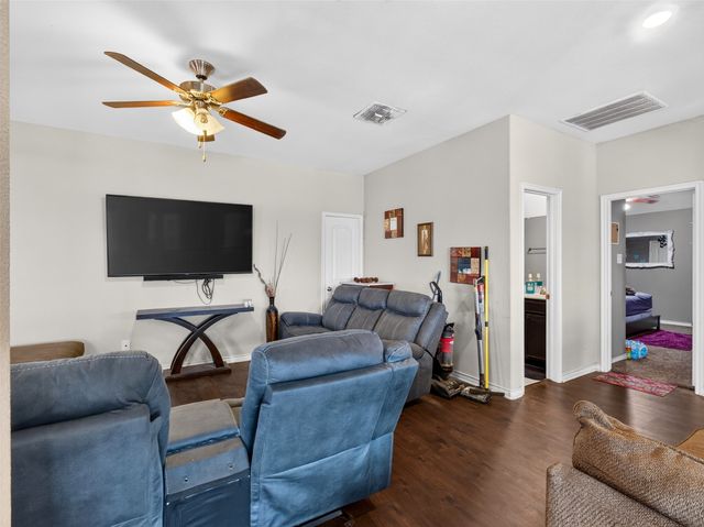 2113 Lake Hawthorne Trail, Little Elm, TX 75068
