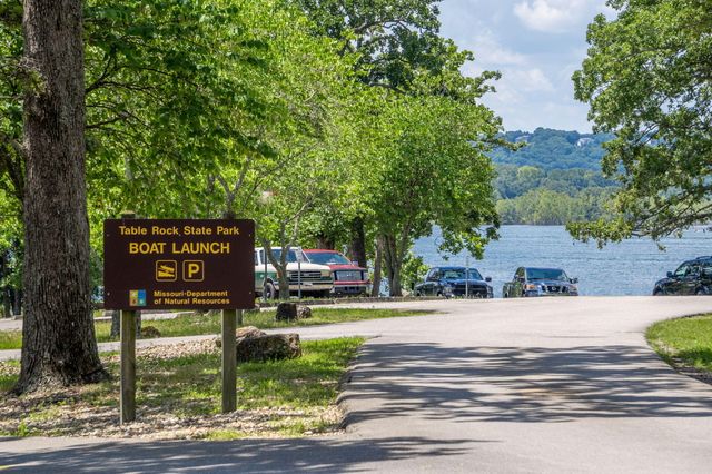 295 Rocky Shores Ridge, Hollister, MO 65672