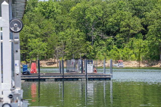 295 Rocky Shores Ridge, Hollister, MO 65672