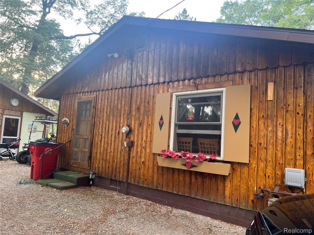 1743 Kendall Street, Grant Township, MI 48748