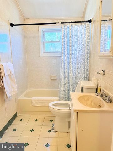 8418 KAVANAGH RD, Baltimore, MD 21222