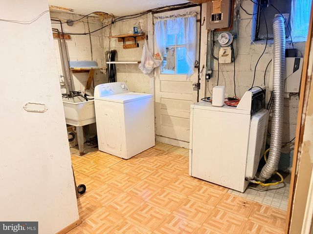 8418 KAVANAGH RD, Baltimore, MD 21222