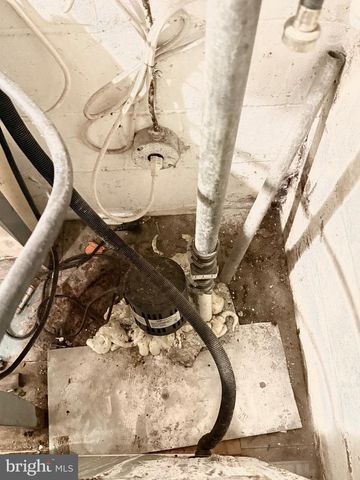 8418 KAVANAGH RD, Baltimore, MD 21222