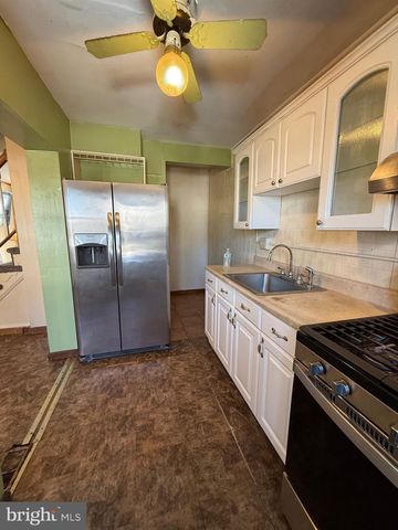 8418 KAVANAGH RD, Baltimore, MD 21222