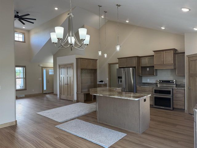 3062 STONE FENCE PLACE, Green Bay, WI 54311