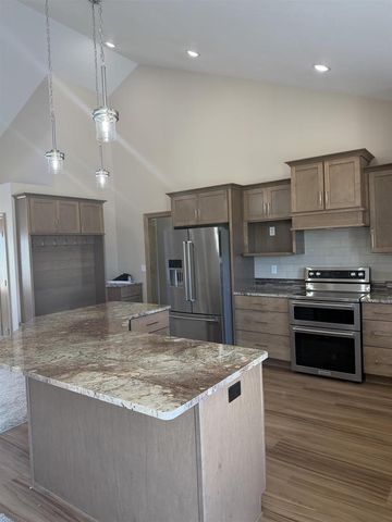 3062 STONE FENCE PLACE, Green Bay, WI 54311