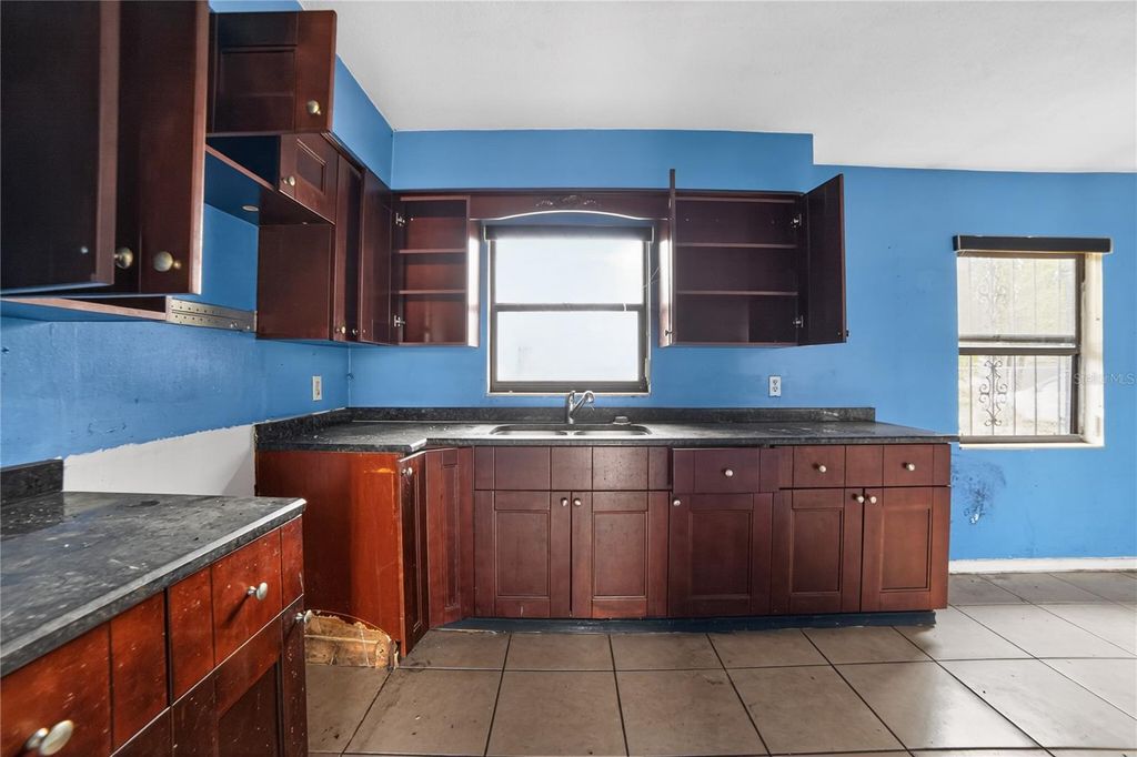 Image 4 of property listing at 2952 MORRIS DRIVE, Bartow, FL 33830