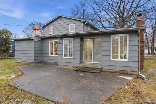 31 Erath Drive, Greece, NY 14626