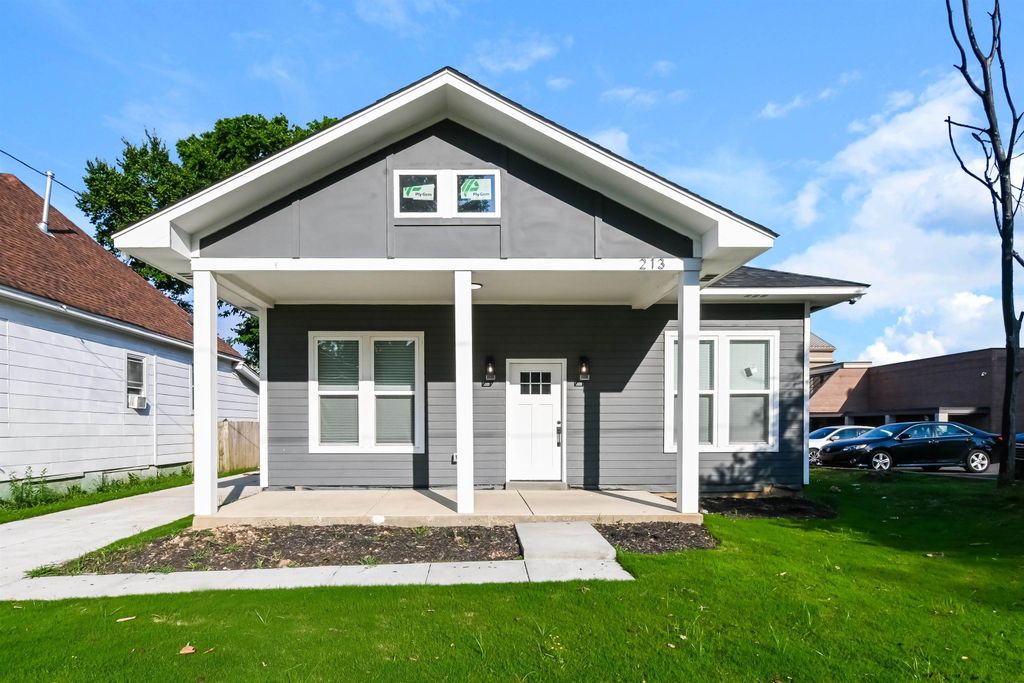 213 N WATKINS AVE, Memphis, TN 38104