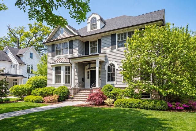 804 Greenwood Avenue, Wilmette, IL 60091