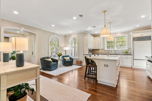 804 Greenwood Avenue, Wilmette, IL 60091