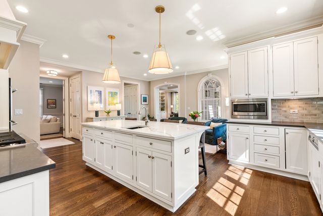 804 Greenwood Avenue, Wilmette, IL 60091