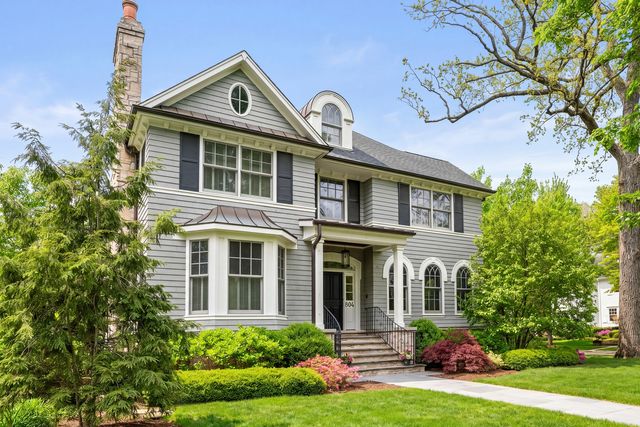 804 Greenwood Avenue, Wilmette, IL 60091