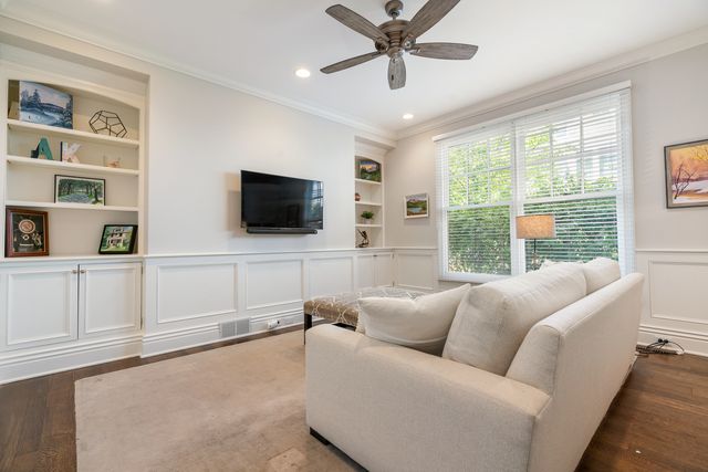 804 Greenwood Avenue, Wilmette, IL 60091