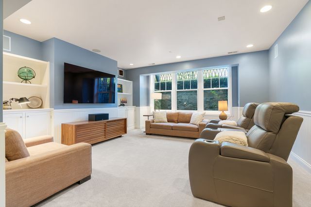 804 Greenwood Avenue, Wilmette, IL 60091