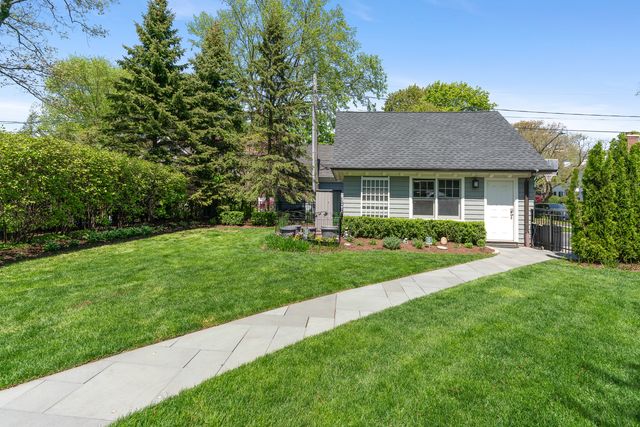 804 Greenwood Avenue, Wilmette, IL 60091
