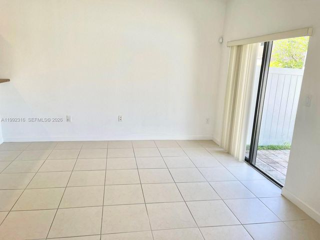 8952 W 35th Ln, Hialeah, FL 33018