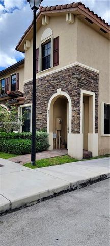 8952 W 35th Ln, Hialeah, FL 33018